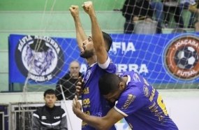 Joaçaba Futsal vence o Vasco por 3 a 2 no jogo de ida das quartas de final