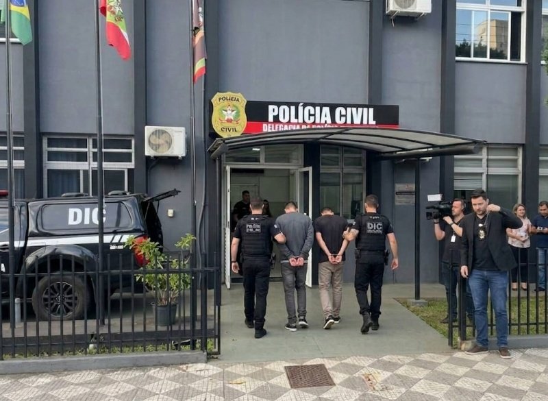 DIC prende mais três envolvidos em assassinato de jovem encontrado carbonizado
