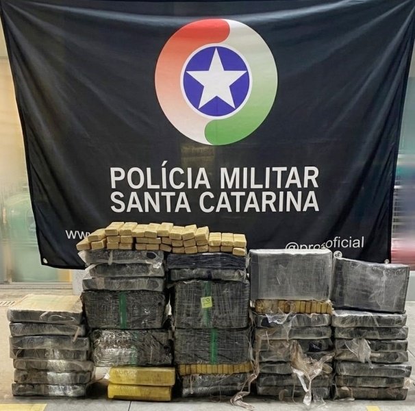 PM apreende mais de uma tonelada de maconha durante o fim de semana em SC