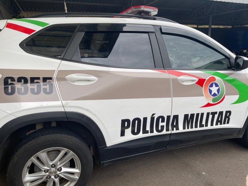 Polícia Militar prende mulher condenada por organização criminosa