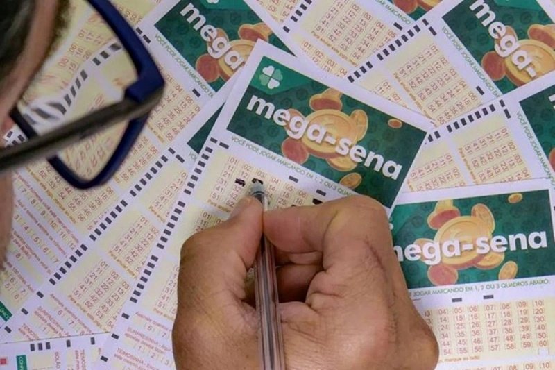 Justiça valida acordo verbal e ordena partilha de prêmio da Mega-Sena em SC