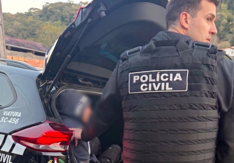 Polícia Civil prende um dos suspeitos por furto a mercado em Herval d'Oeste