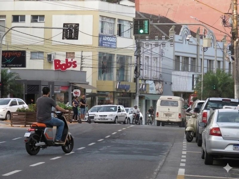 Câmara mantém veto do prefeito a projeto sobre ciclomotores e bicicletas elétricas