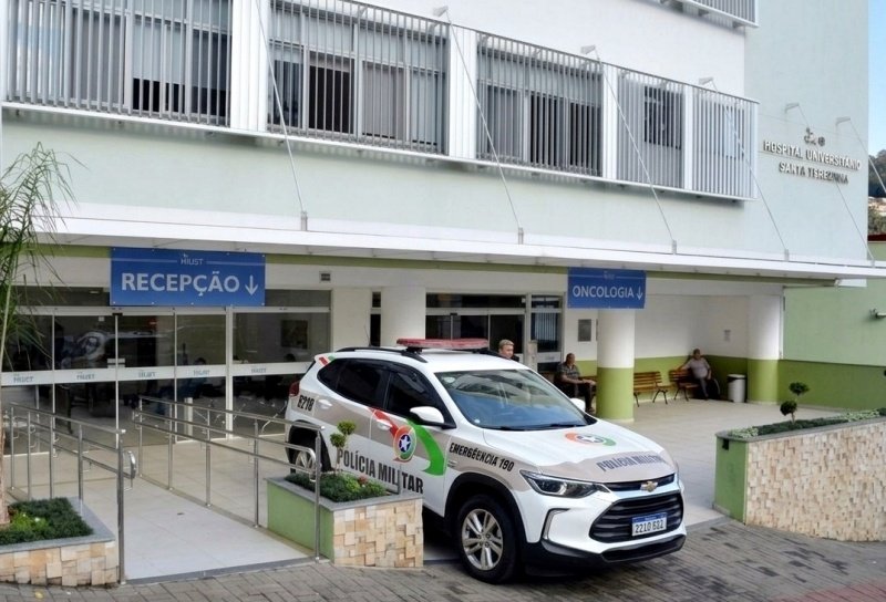 Jovem é deixado no hospital de Joaçaba com ferimentos graves no abdômen