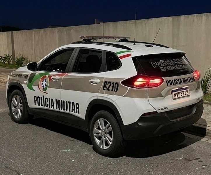 Mulher leva soco do marido e tem veículo danificado após pedir o divórcio