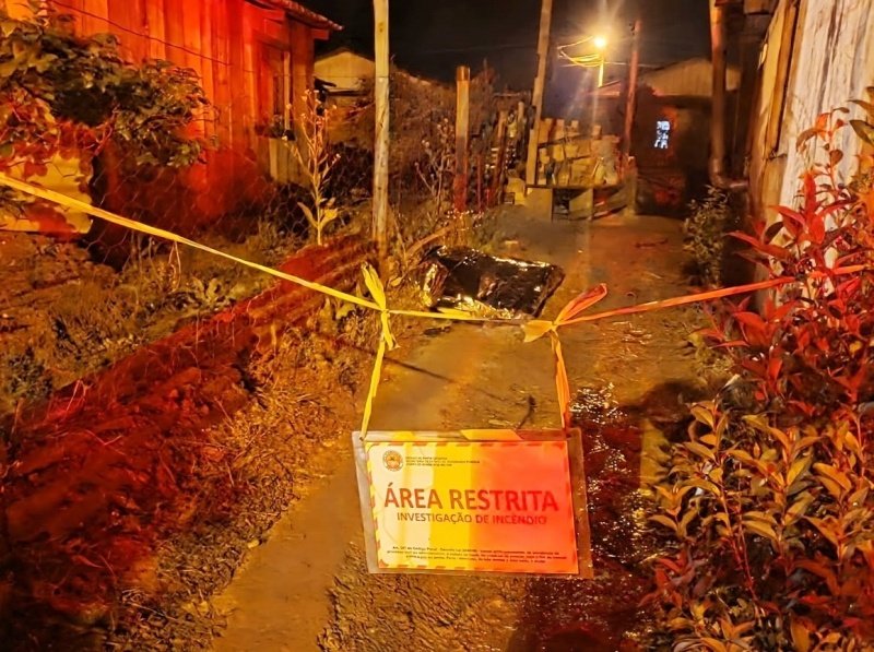 Jovem grávida e idoso são encontrados mortos após incêndio criminoso