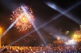 Piratuba tem virada com 16 minutos de fogos e público recorde