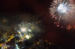 Show de fogos coloriu o céu de Piratuba na chegada do ano novo