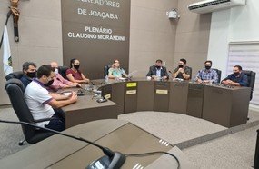 Diego Bairros é eleito novamente para a presidência da Câmara