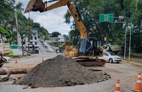 Rotatória da antiga Rodoviária recebe nova tubulação
