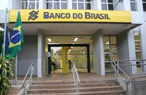 Bancos descumprem lei ao não aceitarem pagamentos de água e luz