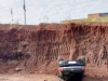 Motorista é preso por embriaguez após despencar em barranco