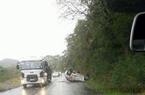 Capotou após furtar veículo na rodoviária de Jaborá