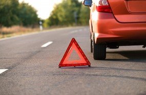 Casal de idosos perde quase R$ 3 mil no golpe do carro quebrado