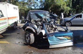 Colisão mata motorista e deixa três feridos na BR-470