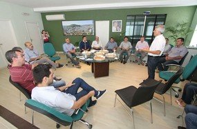 Prefeito em exercício cobra projeto do Anel Viário