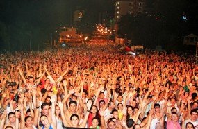 Multidão no Réveillon de Piratuba