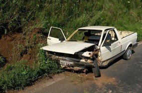 Acidente na BR-282 deixa motorista ferido