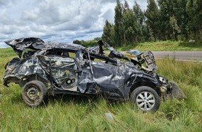 Condutora fica gravemente ferida após capotamento na BR-153