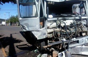 Acidente em Salto Veloso envolve caminhão de Joaçaba