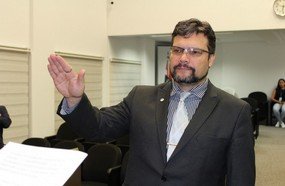 Éber Bündchen toma posse na Câmara de Vereadores