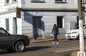Patrick pede sinaleira para pedestres na Rua Santa Catarina