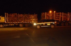 PRF flagra caminhão com excesso de peso em Água Doce