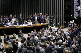 Câmara livra Temer de responder a processo no Supremo