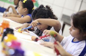 Criança só pode entrar no fundamental se fizer 6 anos até março