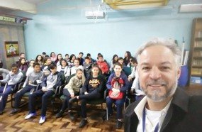 Procon de Joaçaba conscientiza alunos sobre direitos do consumidor