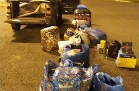 Casal é preso com contrabando e medicamentos proibidos