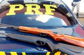 PRF apreende espingarda com motorista em Campos Novos