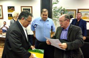 Assinado convênio para retomar obra do Centro de Inovação