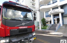 Fumaça em edifício no centro de Joaçaba mobiliza Bombeiros