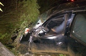 Motorista fica ferido após colidir contra poste na SC-355