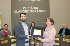 Presidente da Creche Irmã Sheila é homenageada pela Câmara
