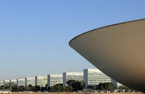Reforma administrativa atinge servidores dos três poderes