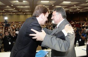 Bem na foto. Governo começa a pagar dívida histórica com advogados