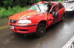 Motorista ferido em capotamento no acesso de Herval d´Oeste