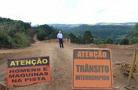 Prefeito em exercício acompanha andamento de obras em Joaçaba