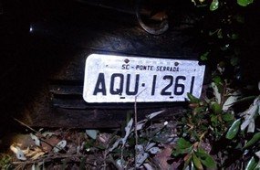 Mulher fica ferida em saída de pista na BR-153