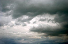 Semana começa com nebulosidade e temperaturas baixas