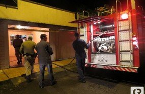 Fogo em churrasqueira provoca princípio de incêndio em Herval