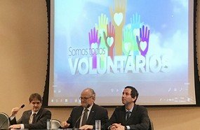 Projeto Voluntariado do HUST é homenageado na ALESC