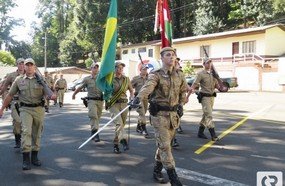 Polícia Militar comemora 180 anos com homenagens e promoções