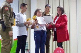 Polícia Militar forma alunos do Proerd em Herval d´Oeste