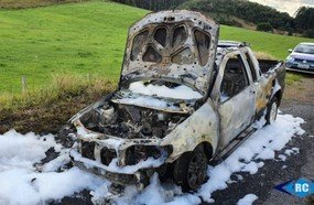 Veículo pega fogo no interior de Capinzal