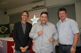 Dr. Franklin Mello assina ficha no PT de Joaçaba