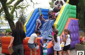 Sábado será Dia D com brinquedos gratuitos na praça
