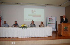 Nova proposta curricular catarinense é apresentada na Unoesc